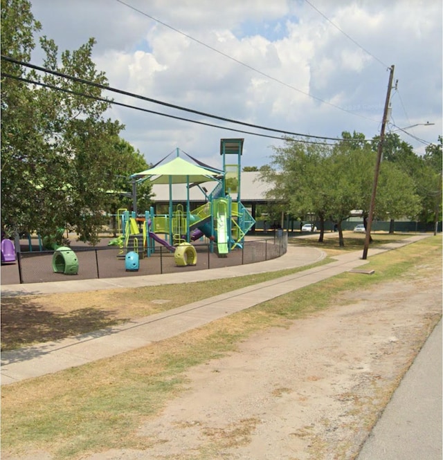 13916 Eagle Pass St, Houston, TX 77015 - view of communal playground