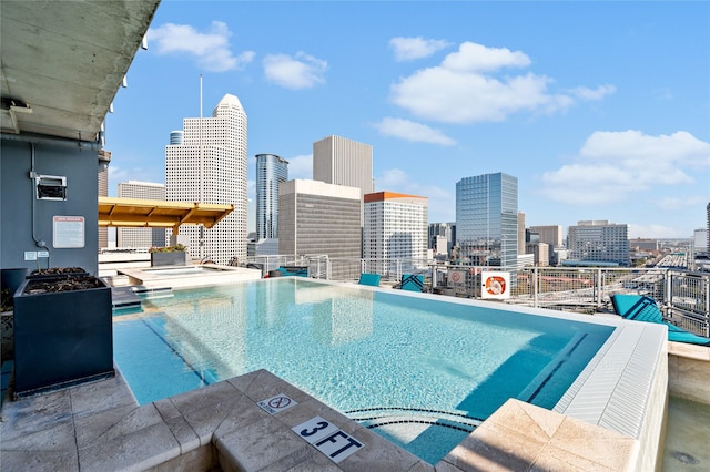 2000 Bagby St Unit 13430, Houston, TX 77002 - community pool with a view of skyline