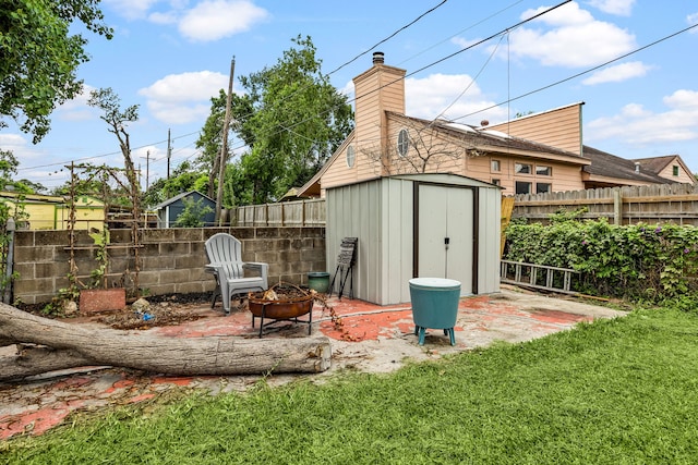 2915 Robertson St, Houston, TX 77009 - view of patio with an outdoor fire pit