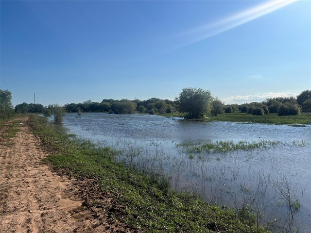 2948 County Road 106, Columbus, TX 78934