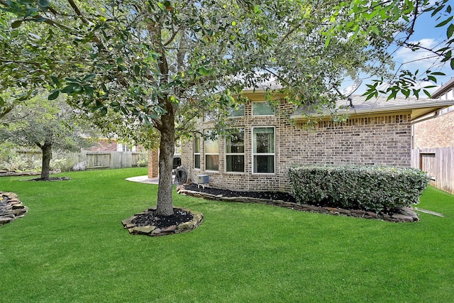 1013 Bolivar Point Ln, Friendswood, TX 77546 - view of yard