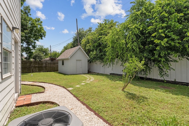 6414 Crestridge St, Houston, TX 77033 - view of yard with central AC