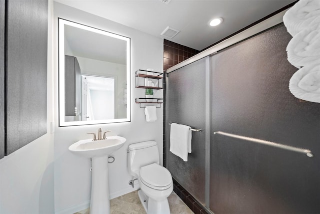 14119 Kiamesha Ct, Houston, TX 77069 - full bathroom featuring toilet, a stall shower, and baseboards
