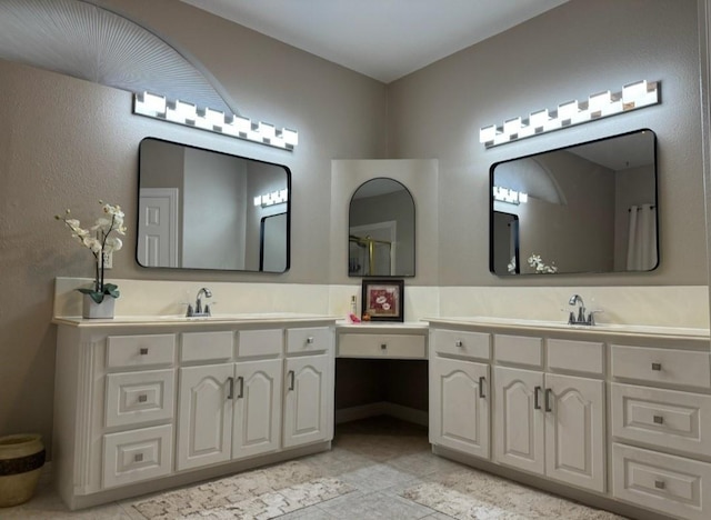 423 Hana Dr, Tiki Island, TX 77554 - bathroom with vanity