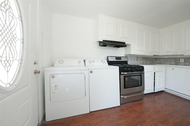 7013 Kittridge St, Houston, TX 77028 - kitchen featuring stainless steel gas range, under cabinet range hood, independent washer and dryer, and light countertops