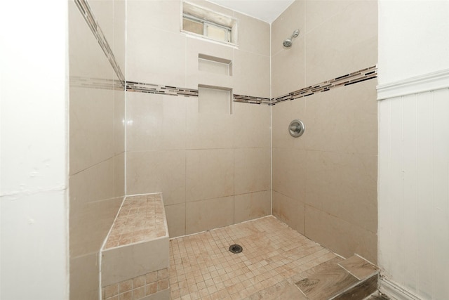 7013 Kittridge St, Houston, TX 77028 - bathroom featuring tiled shower