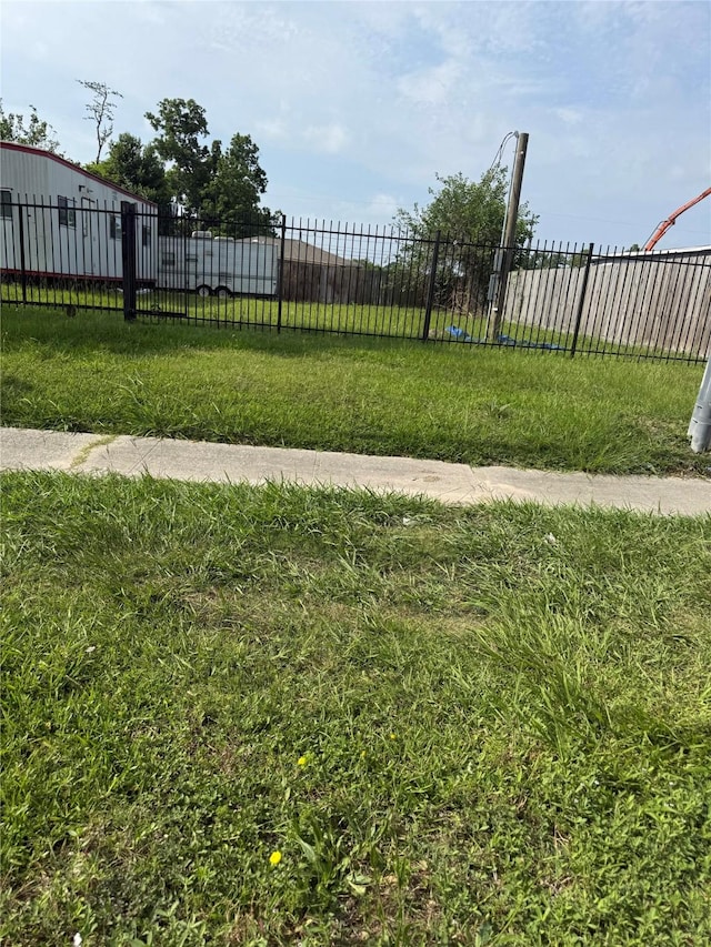847 S Victory Dr, Houston, TX 77088