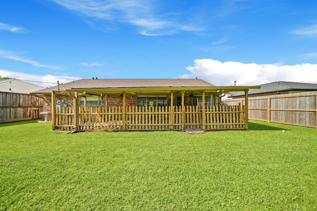 5111 Halbert Dr, Pearland, TX 77581 - rear view of property featuring a ceiling fan