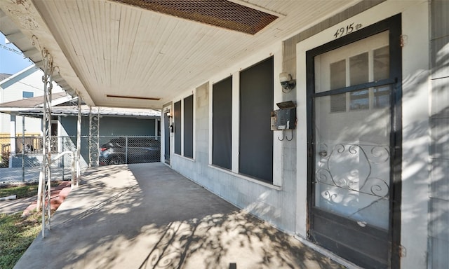 4915 Walker St, Houston, TX 77023 - view of covered porch