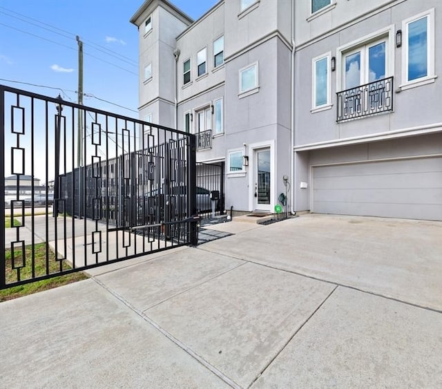 1822 Mcilhenny St Unit B, Houston, TX 77004 - view of gate