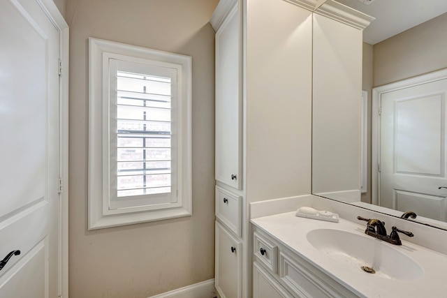2306 Mcduffie St, Houston, TX 77019 - bathroom featuring plenty of natural light and vanity