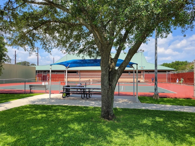 4900 Willow St, Bellaire, TX 77401 - view of tennis court