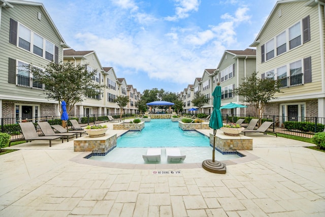 3001 Murworth Dr Unit 103, Houston, TX 77025 - community pool with a residential view and a patio area
