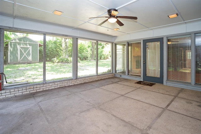 103 N Gordon Dr, Crockett, TX 75835 - unfurnished sunroom featuring ceiling fan