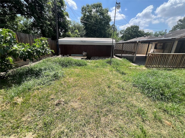 6402 Belarbor St, Houston, TX 77087 - view of yard featuring an outdoor hot tub