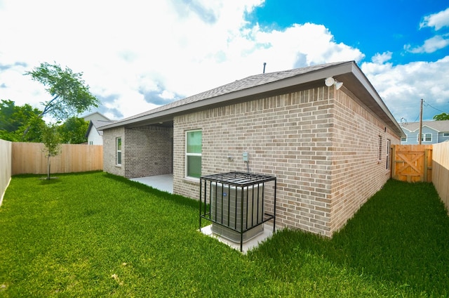 4215 Sterling St, Houston, TX 77051 - back of property featuring brick siding