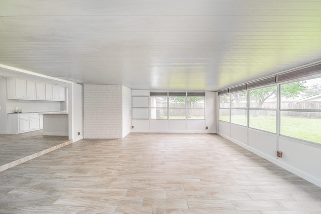 5229 W 43rd St, Houston, TX 77092 - view of unfurnished sunroom