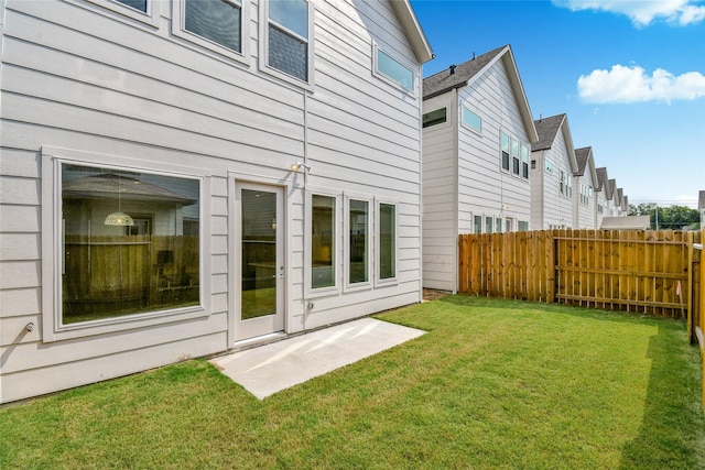 12808 Cozumel Ln, Houston, TX 77045 - view of yard