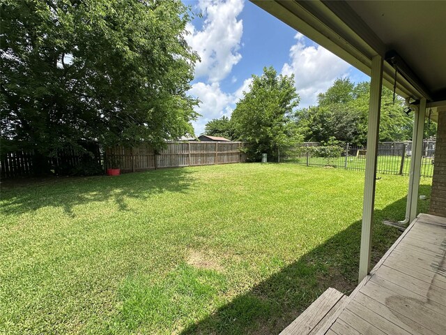 243 Fantasy Ln, Montgomery, TX 77356 - view of yard