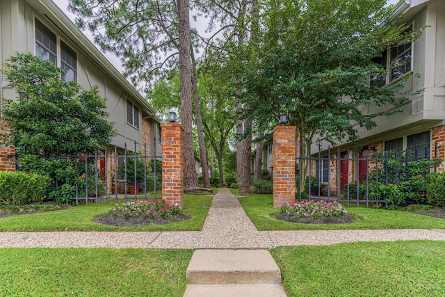 515 Tallowood Rd Unit 1, Houston, TX 77024 - view of community