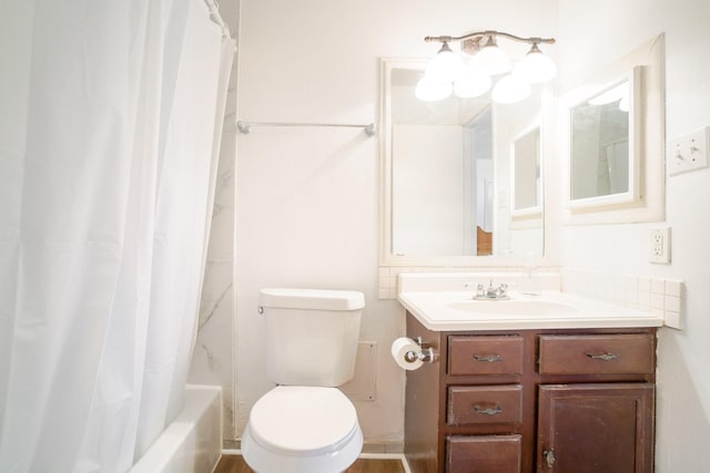515 Tallowood Rd Unit 1, Houston, TX 77024 - full bath with vanity, toilet, and shower / bathtub combination with curtain