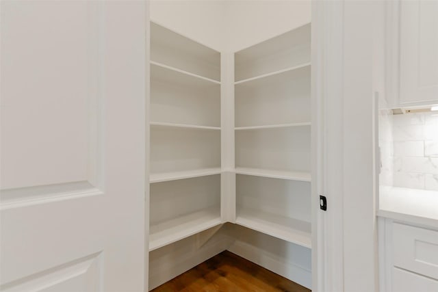 7810 Kenton St, Houston, TX 77028 - view of pantry