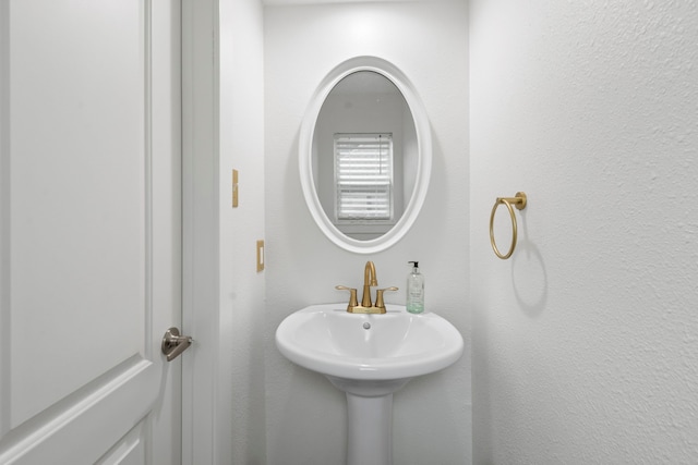 9222 New Forest Rd, Spring, TX 77379 - view of bathroom