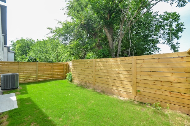 3626 Dreyfus St, Houston, TX 77021 - view of yard featuring central AC unit