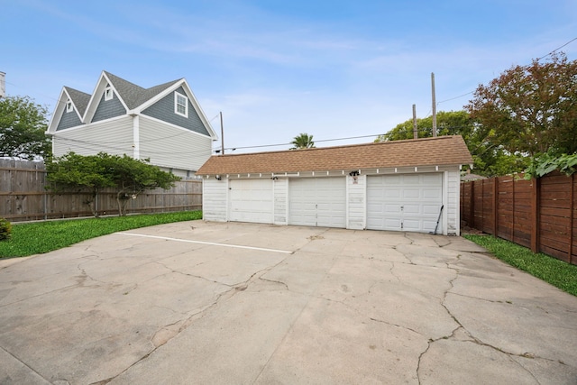 4404 Avenue N 1/2 Ave N 1/2, Galveston, TX 77550 - view of garage
