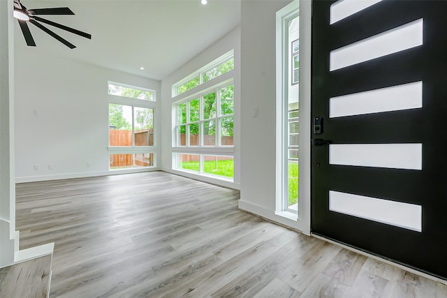 1913 Hoskins Dr Unit F, Houston, TX 77080 - foyer entrance with wood finished floors, ceiling fan, recessed lighting, and baseboards