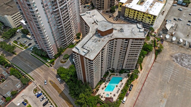 3525 Sage Rd Unit 1104, Houston, TX 77056 - drone / aerial view of a pool