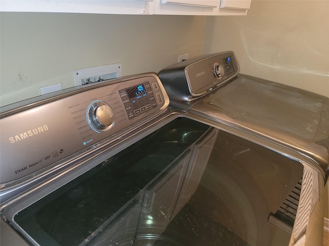 3501 Carson Ct, Pearland, TX 77584 - washroom featuring independent washer and dryer and cabinet space