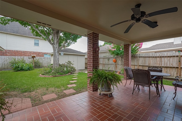 11203 Chestnut Woods Trl, Houston, TX 77065 - view of patio with outdoor dining area and ceiling fan