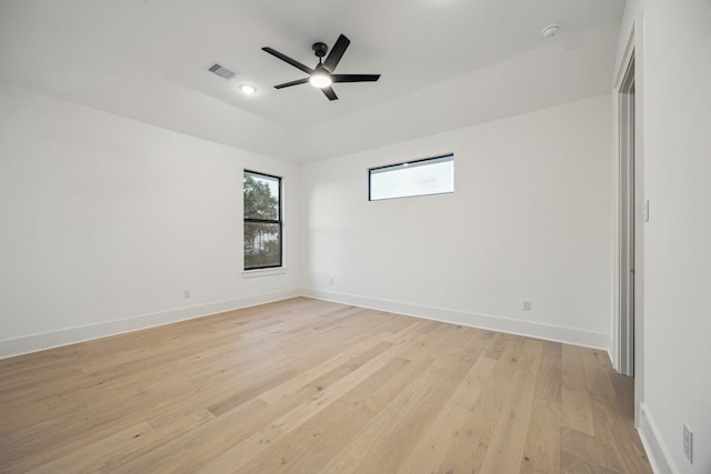 1112 Kinley Ln, Houston, TX 77018 - spare room featuring a smoke detector, a ceiling fan, and light wood finished floors
