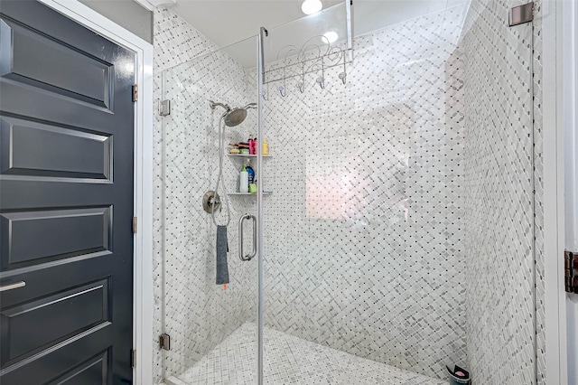 6121 County Road 225, Hungerford, TX 77448 - bathroom featuring a stall shower