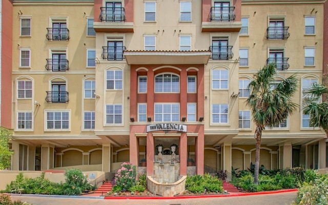 1711 Old Spanish Trl Unit 401, Houston, TX 77054 - view of apartment building / complex