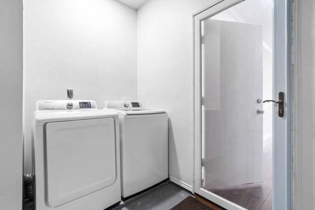 406 Wilcrest Dr Unit 406, Houston, TX 77042 - washroom featuring separate washer and dryer