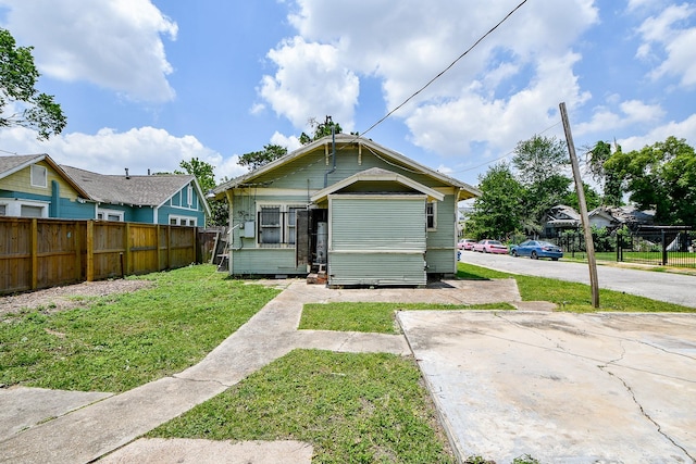 101 Emerald Ct, Houston, TX 77009 - view of bungalow-style house