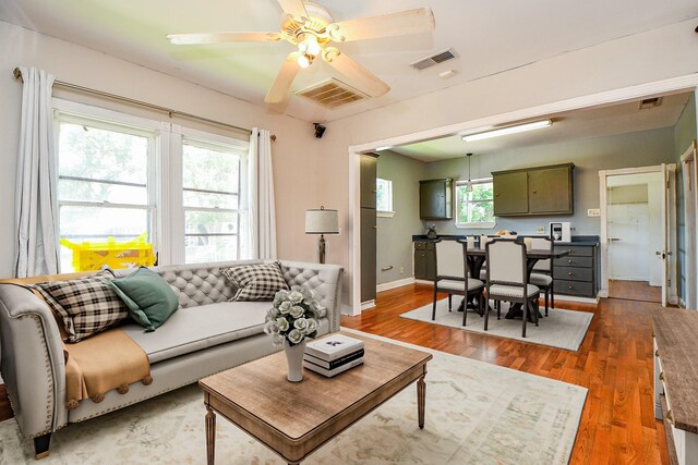 101 Emerald Ct, Houston, TX 77009
