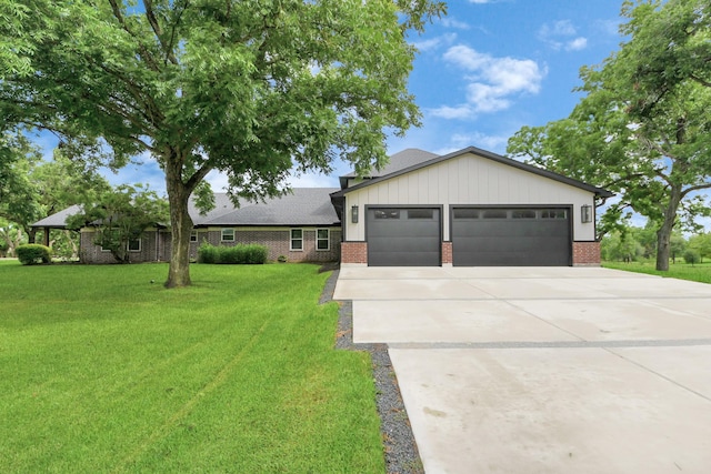 7519 Foster Creek Dr, Richmond, TX 77406 - ranch-style home featuring brick siding, an attached garage, driveway, and a front yard