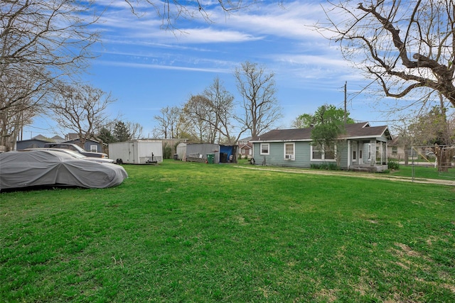 8137 Canyon St, Houston, TX 77051 - view of yard with an outdoor structure