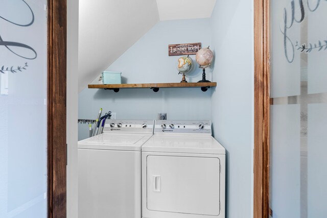 72 Tall Trl, Missouri City, TX 77459 - laundry room with washing machine and dryer