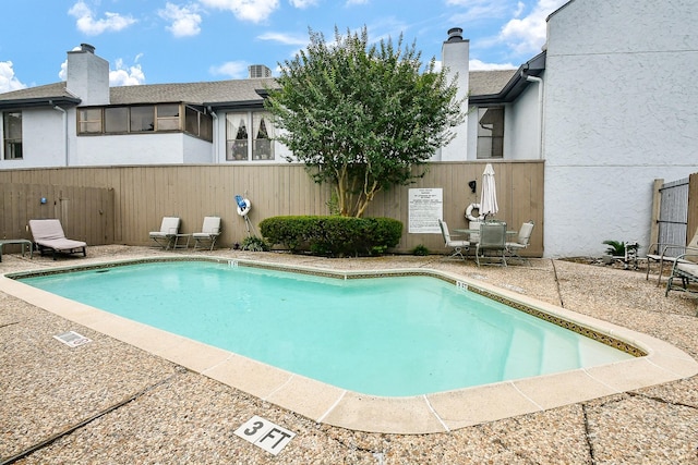 1908 Augusta Dr Unit 10, Houston, TX 77057 - community pool with a patio