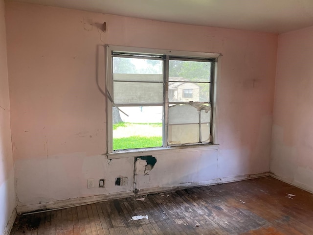 3706 Yosemite St, Houston, TX 77021 - empty room with wood-type flooring