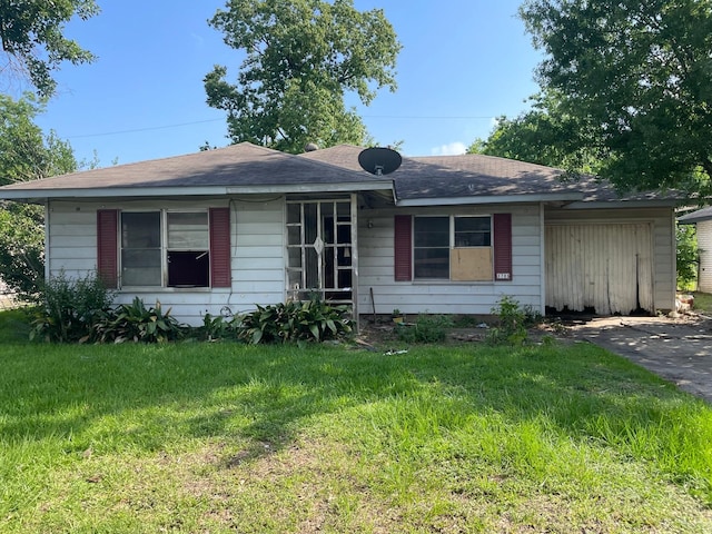 3706 Yosemite St, Houston, TX 77021 - ranch-style house featuring a front yard