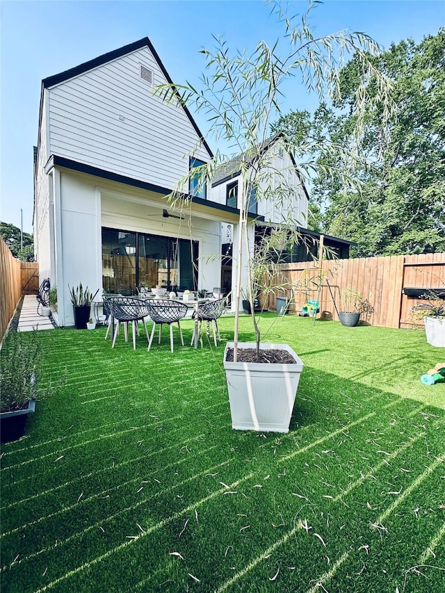 210 E 39th St, Houston, TX 77018 - view of back of property
