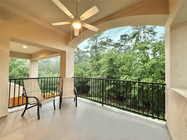 91 N Hunters Crossing Cir, The Woodlands, TX 77381 - balcony featuring a ceiling fan
