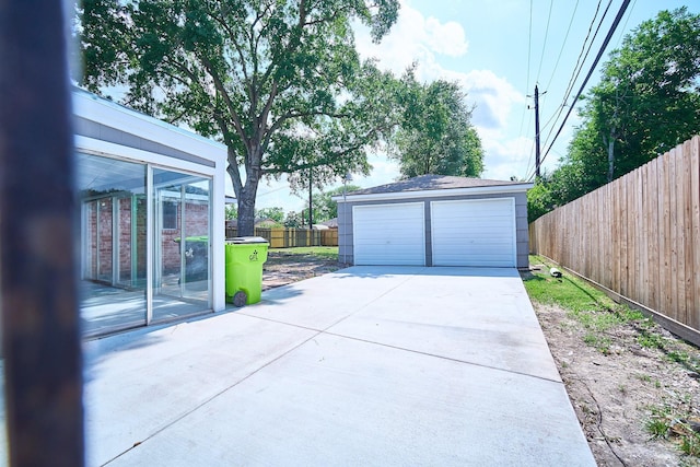 11706 Mclain Blvd, Houston, TX 77071 - view of detached garage