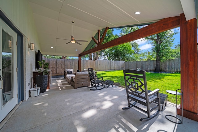 3010 Helberg Rd, Houston, TX 77092 - view of patio / terrace featuring a ceiling fan