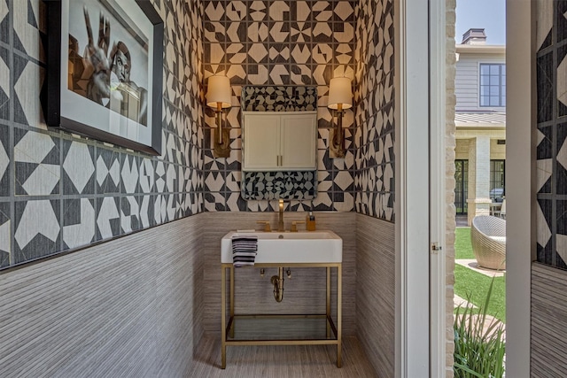 3637 Meadow Lake Ln, Houston, TX 77027 - bathroom featuring a sink and plenty of natural light